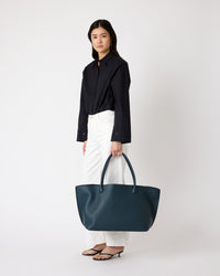 The Eva Weekend Tote