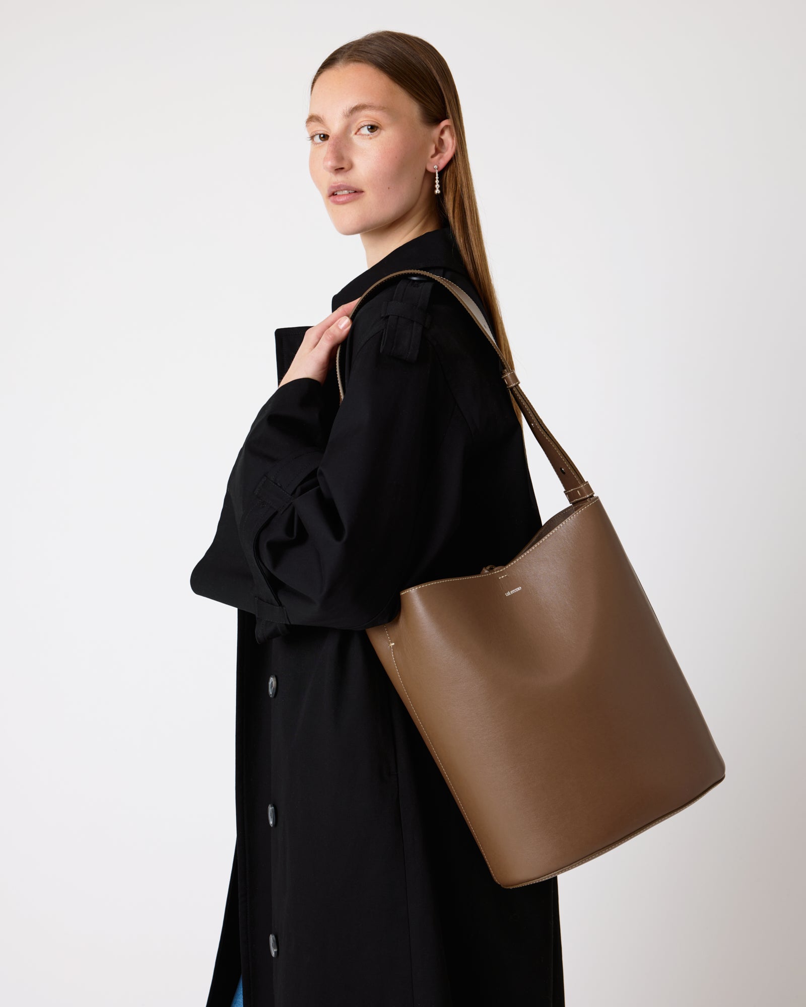 The Norma Tote in Taupe | LIÉ STUDIO